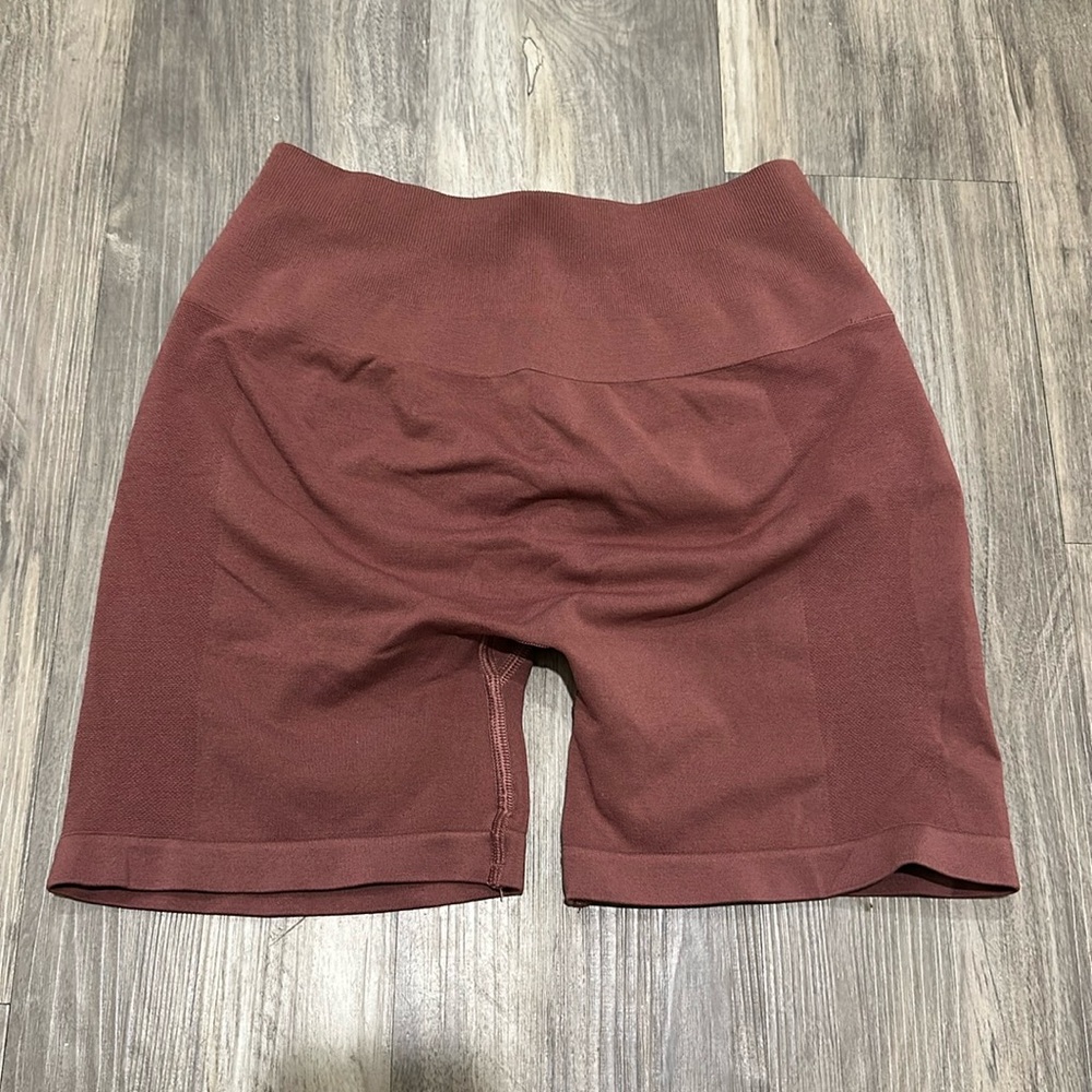 🍷 Maroon Alphalete Scrunch Shorts